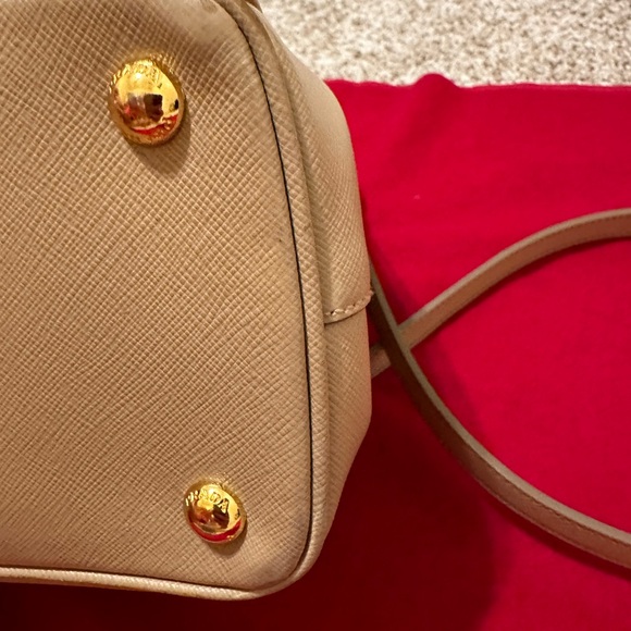 Prada saffiano bag (medium) - Picture 5 of 15